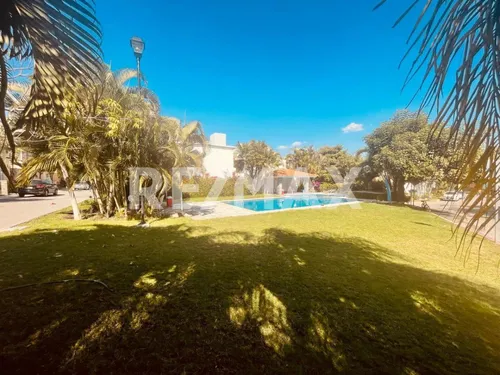 Casa En Venta En Rancho Tezoyuca, Morelos