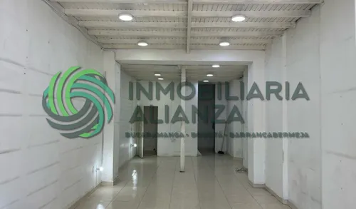 Local En Arriendo En Centro. Cod A1800
