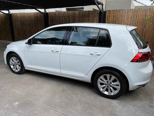 Imagen 3 de 8 de Volkswagen Golf 2016 1.4 Comfortline Tsi Dsg