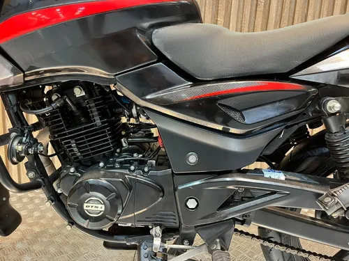Bajaj Pulsar 180 Fi Neon 2023