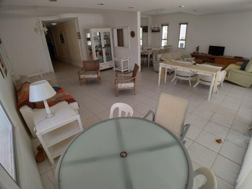 Imagem 3 de 30 de Apartamento Com 4 Dormitórios - Sacada - Vista Para O Mar -à Venda, 234 M² Por R$ 800.000 - Praia Das Pitangueiras - Guarujá/sp - Ap4696 - 34711637