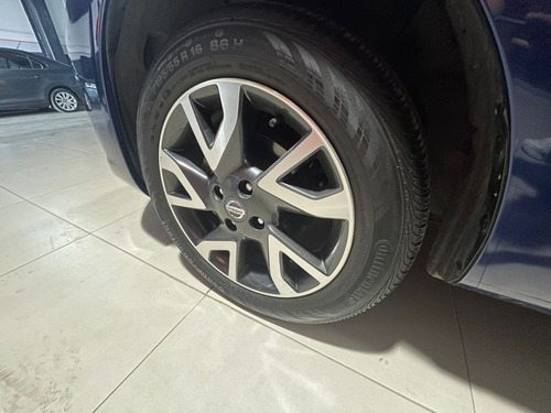 Imagen 9 de 15 de Nissan Versa Advance 2019