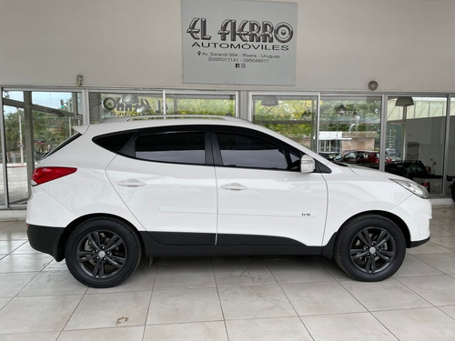Imagen 2 de 12 de Hyundai Tucson Suv