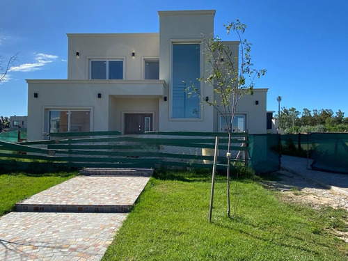 Casa En Venta En Santa Ana