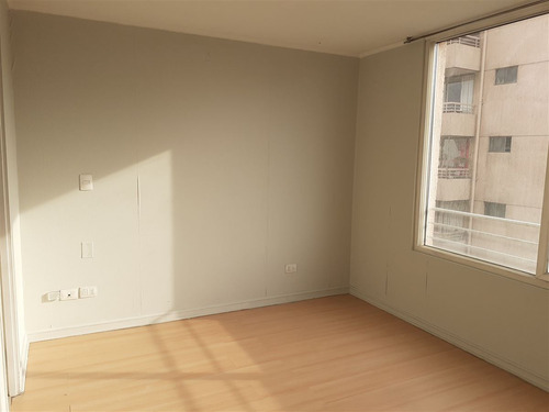 Villaseca Esq. Sucre 1 Dorm. Con Estacionamiento Y Bodega**