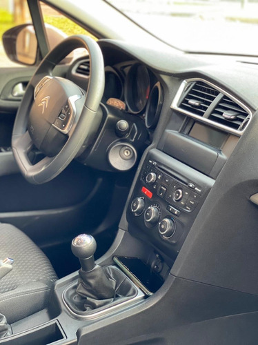 Imagen 9 de 15 de Citroën C4 Lounge 2015 2.0 Origine
