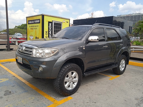 Toyota Fortuner Sr5 4x4