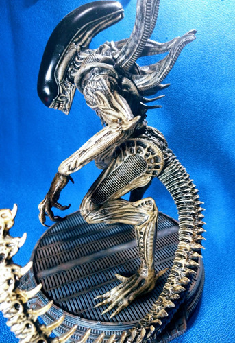 Vendo Figura De Alien (xenomorpho) 32cm Con Base