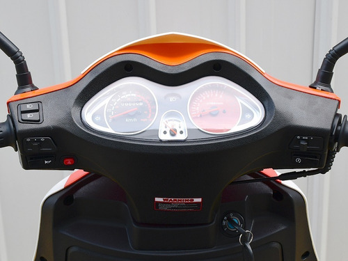 Imagen 11 de 15 de Ultima Motocicleta,caja Trasera,alarma,patente 2023, 150 Cc