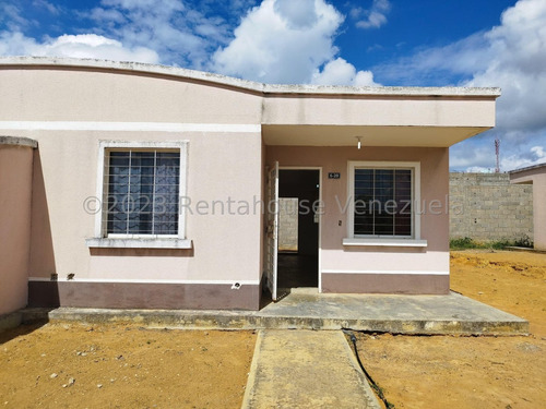 Casa En Venta Roca Del Norte 24-11658 App