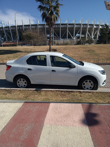 Imagen 5 de 15 de Renault Logan 2018 Con 7500 Km Impecable