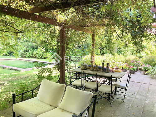 Casa Gran Paisajismo En Venta 4d-4b En Lo Barnechea