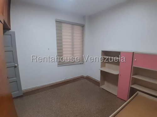 Alquiler De Apartamento En La Candelaria #25-23557