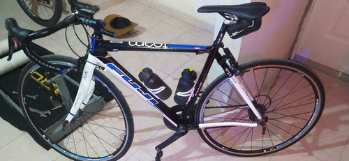 Bicicleta Fuji Carbono+casco Bontrager+rines Mavic+twswiss 