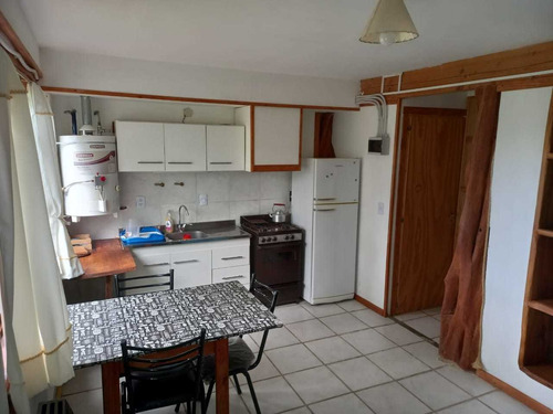 Imagen 19 de 20 de Departamentos Uso Temporarios Para 1 O 2 Personas De 1 A 3 Meses. Equipados. Planta Baja Y 1er Piso Pleno Centro, Muy Luminosos, Jardin, Parrillas