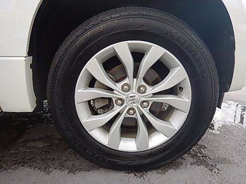 Suzuki - Grand Vitara 4x2 2.0 16v Mec. 2013/2014