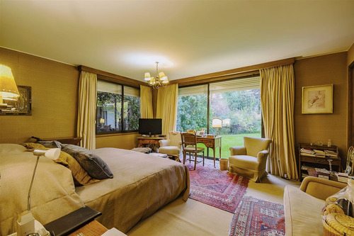 Casa En Venta De 5 Dorm. En Las Condes