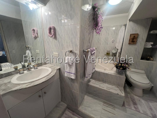 Ss: Vende Apartamento 25-17222 En Las Esmeraldas De 192,22 M2, 3h/4b/2pe2