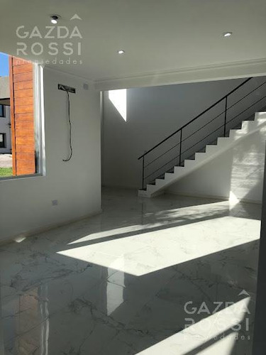Imagen 20 de 30 de Moderna Propiedad 5 Ambientes Con Piscina A Estrenar En Lagos De Canning.