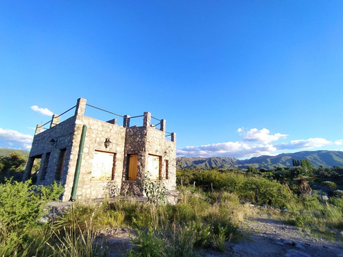Imagen 9 de 21 de Casa De Piedra Con Vista Las Sierras
