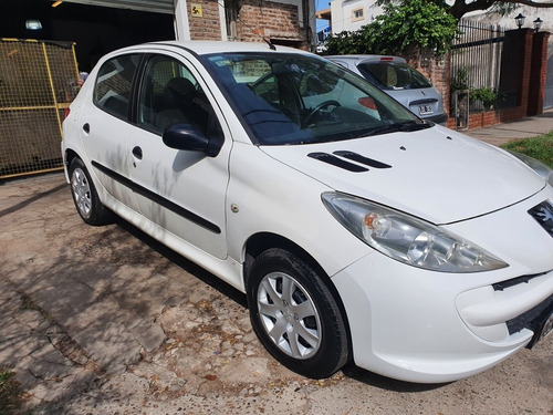 Peugeot 207 2012 1.4 Sedan Active 75cv