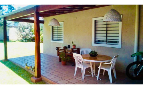 Imagen 2 de 16 de Villa Allende - Casa De 2 Dormitorios Impecable!!!