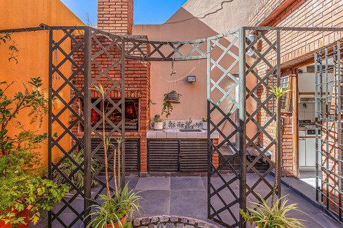 Triplex - Venta - 6 Amb - Suite - Patio - Cocheras - Coghlan