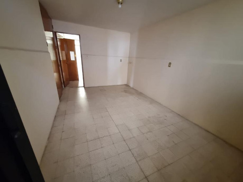 Oficina En Renta En Colonia San Miguel Apinahuizco, Toluca, Estado De México