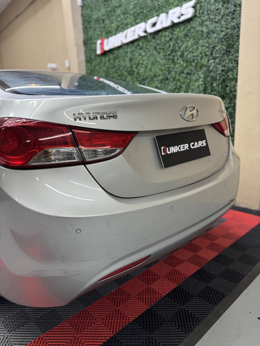 Hyundai Elantra 1.8 Gls 6mt Seguridad Premium