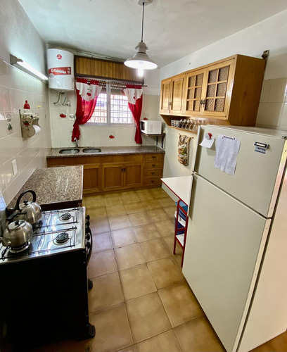Venta Casa En Atlántida A Pasos De La Rambla