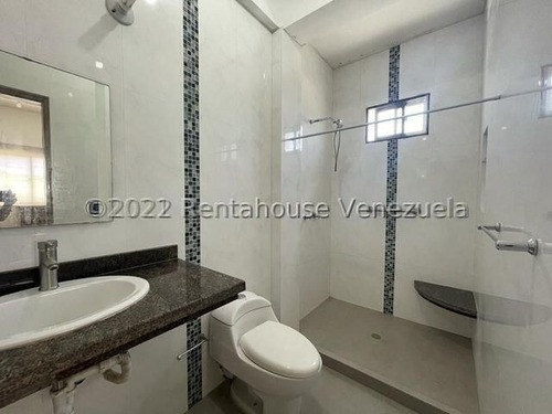 Imagen 10 de 16 de Townhouse Duplex, Listo Para Habitar Con Muchas Comodidades. Ubicado En Condominio Cerrado De Santa Fe. #22-15271.