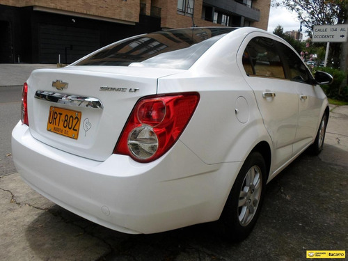 Imagen 6 de 15 de Chevrolet Sonic Lt Mecánico Sedán