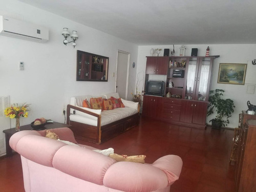 Imagen 3 de 10 de Apartamento A 50 Metros Del Puerto De Punta Del Este
