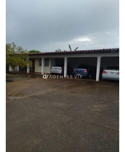 Calle California, Juanico