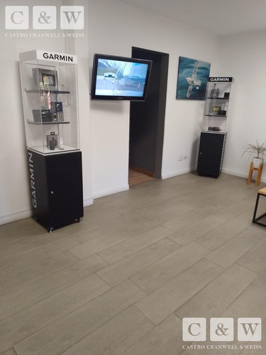 Depósito De 433 M2 Aprox. Con 200 M2 De Oficinas Reciclado