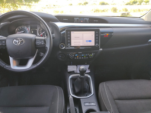 Toyota Hilux 2.7 D.cab. Srv 4x4