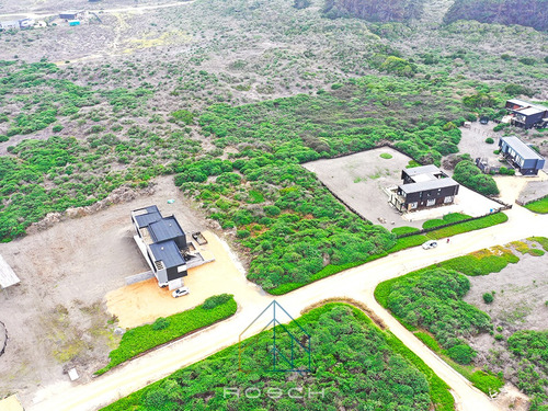Terreno En Condominio Privado Con Acceso A La Playa En Pichi