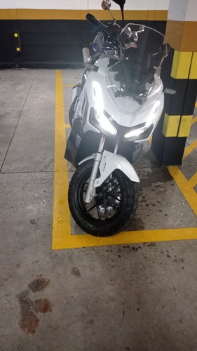Imagem 6 de 11 de Honda Adv 150