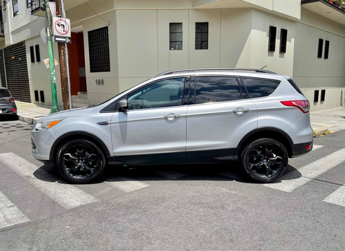 Imagen 8 de 11 de Ford Escape 2013 2.5 Se Plus Piel Limited T/pano At