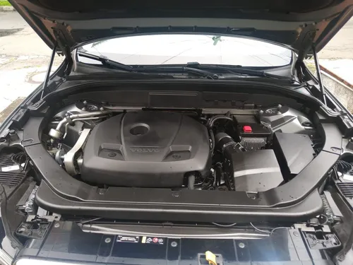 Volvo XC60 2.0 D5 Awd Momentum