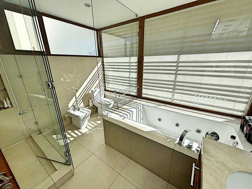 Lo Barnechea // Hermosa Casa En Condominio (101550)