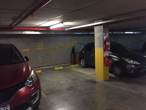 Imagen 5 de 7 de Dueño Vende Sin Comisión Cochera Fija En Torre Awwa