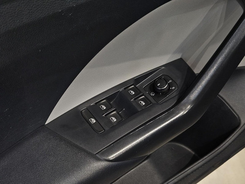 Volkswagen T-Cross 1.4 250 TSI TOTAL FLEX HIGHLINE AUTOMÁTICO