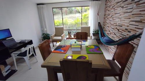 Venta - Apartamento De 3 Habitaciones En La Arboleda, Manizales 
