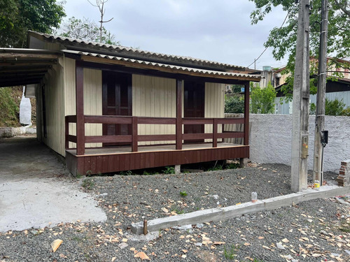 Casa No Bairro Maria Céu