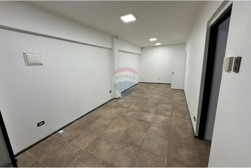 Local Comercial En Metro Los Leones