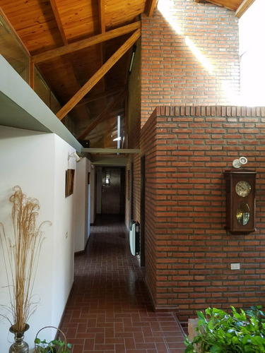 Clinica Odontogica (medica U Oficinas),rup.godoy Y Costanera