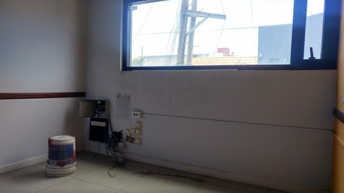 Imagen 9 de 20 de Oficina En Venta. Muy Buen Estado. Escucha Oferta!!!