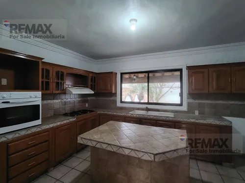 Venta De Casa En El Fracc. Lomas De Atzingo, Cuernavaca, Morelosclave 5634