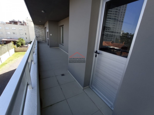 Apartamento En Zona Brava * 3 Dormitorios- Ref: 5358